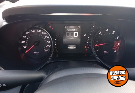 Autos - Fiat Cronos Atractive 2022 Nafta 78000Km - En Venta