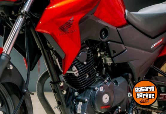 Motos - Honda CB 125 TWISTER 2023 Nafta 1800Km - En Venta