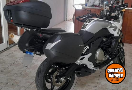 Motos - CF MT 650 2022 Nafta 9000Km - En Venta
