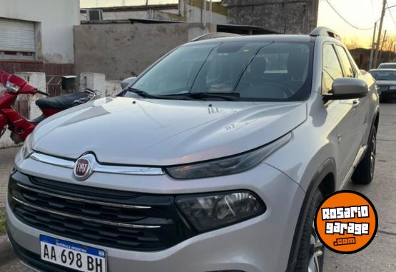Camionetas - Fiat TORO FREEDON PACK 4X4 2016 Diesel 111000Km - En Venta