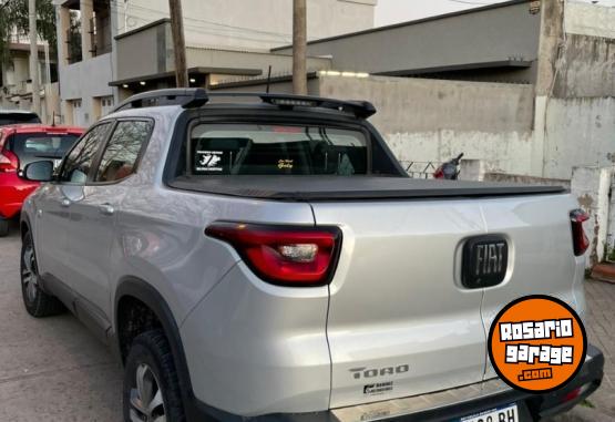 Camionetas - Fiat TORO FREEDON PACK 4X4 2016 Diesel 111000Km - En Venta