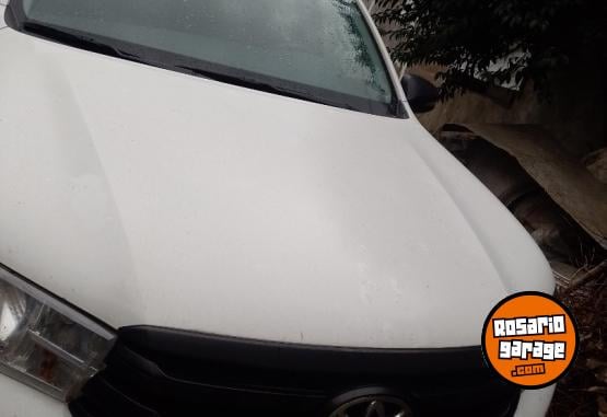 Camionetas - Toyota Hilux 2020 Diesel 130000Km - En Venta