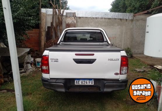 Camionetas - Toyota Hilux 2020 Diesel 130000Km - En Venta