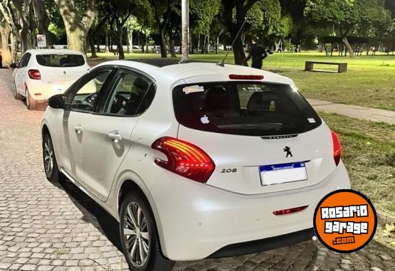 Autos - Peugeot 208 feline pk 2017 Nafta 48000Km - En Venta