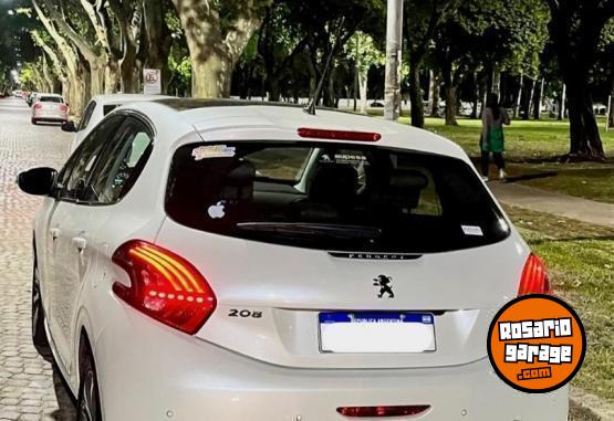 Autos - Peugeot 208 feline pk 2017 Nafta 48000Km - En Venta