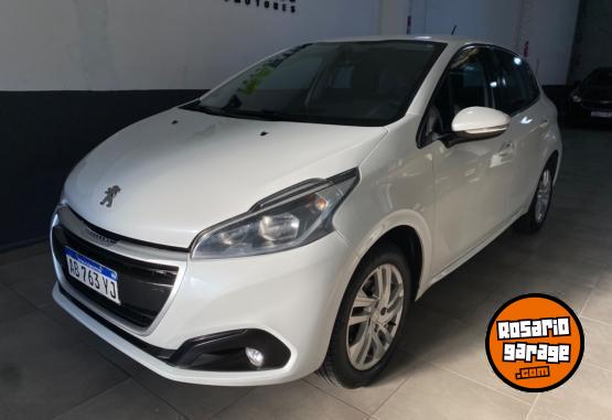 Autos - Peugeot 208 2017 Nafta 100000Km - En Venta