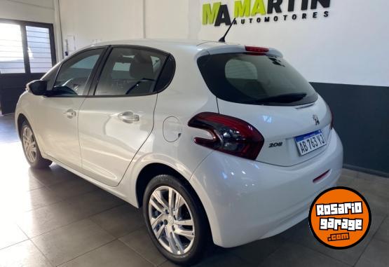 Autos - Peugeot 208 2017 Nafta 100000Km - En Venta