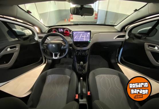 Autos - Peugeot 208 2017 Nafta 100000Km - En Venta