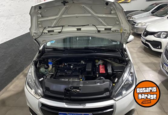 Autos - Peugeot 208 2017 Nafta 100000Km - En Venta