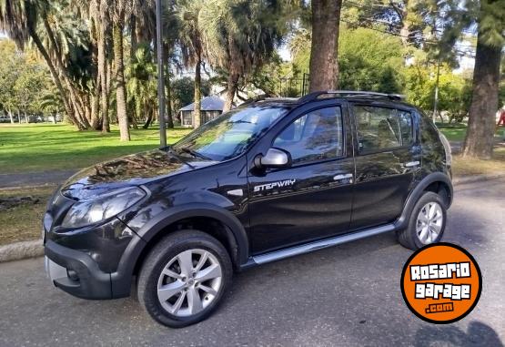 Autos - Renault Sandero 2013 GNC 153300Km - En Venta