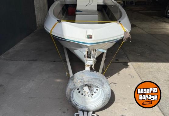 Embarcaciones - Lancha Fishing 590 con Mercury 75 4 tiempo 2017 - En Venta