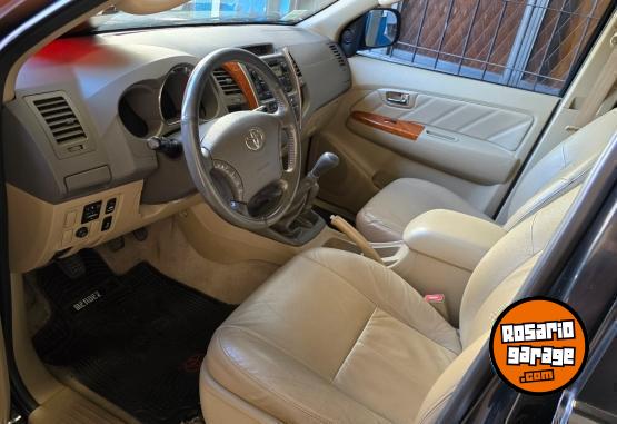 Camionetas - Toyota sw4 srv 2010 Diesel 166000Km - En Venta