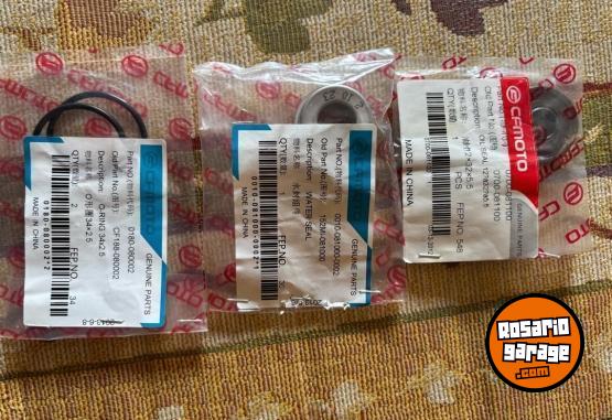 Accesorios para Motos - EMPAQUETADURA Y RETEN BOMBA AGUA CF MOTO - En Venta