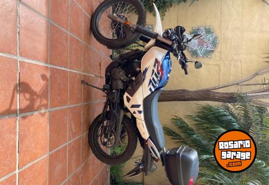 Motos - Hero Xpulse 2023 Nafta 11000Km - En Venta