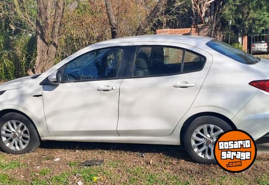 Autos - Fiat Cronos drive 2020 GNC 88000Km - En Venta