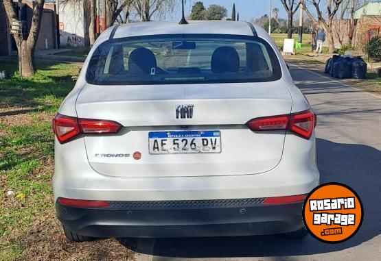 Autos - Fiat Cronos drive 2020 GNC 88000Km - En Venta