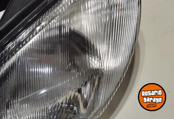 Accesorios para Autos - Óptica de Peugeot 206 lado volante - En Venta