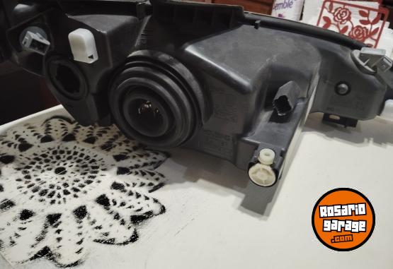 Accesorios para Autos - Óptica de Peugeot 206 lado volante - En Venta