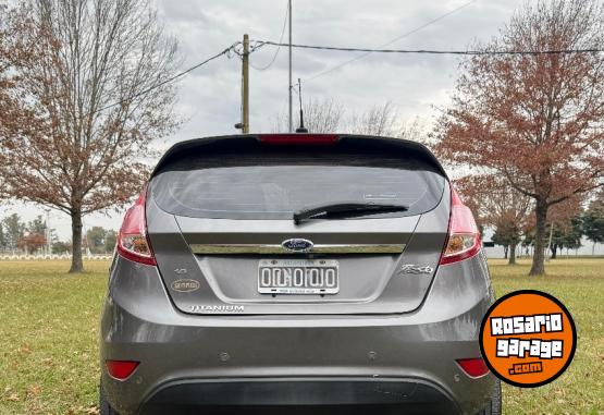 Autos - Ford Fiesta Titanium 2015 Nafta 95000Km - En Venta