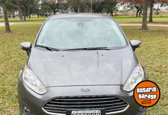 Autos - Ford Fiesta Titanium 2015 Nafta 95000Km - En Venta