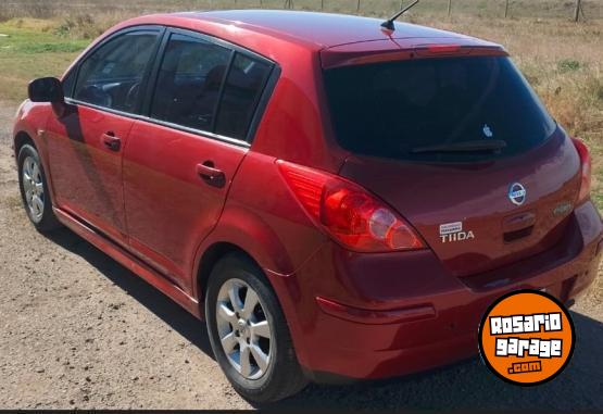 Autos - Nissan TIIDA TEKNA 2010 GNC 215000Km - En Venta