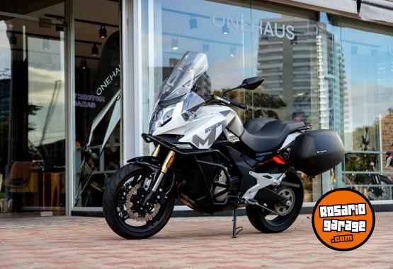 Motos - CF MT 650 2023 Nafta 6382Km - En Venta