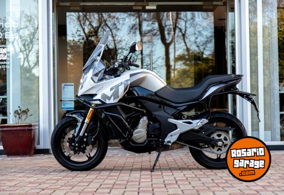 Motos - CF MT 650 2023 Nafta 6382Km - En Venta