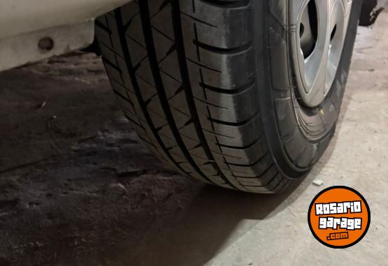 Camiones y Gras - Kia K2500 - En Venta