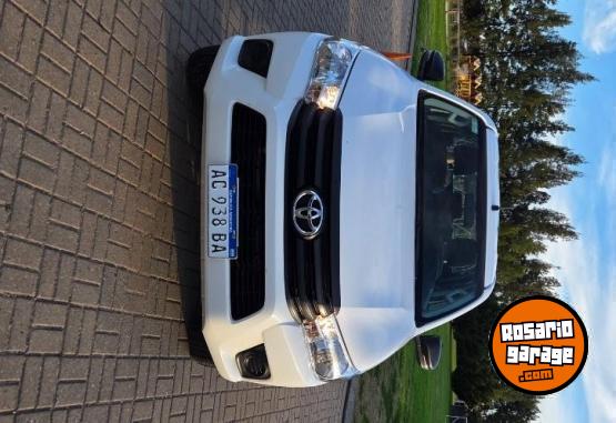 Camionetas - Toyota Hilux 2018 Diesel 81000Km - En Venta