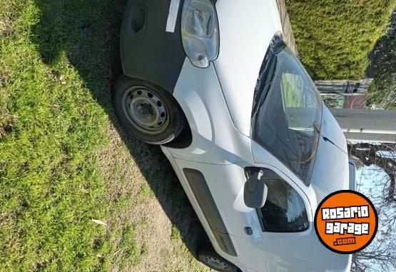 Utilitarios - Fiat Fiorino 2015 GNC 250000Km - En Venta