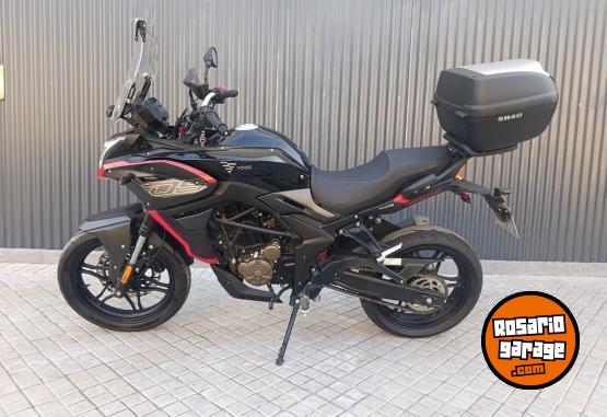 Motos - Voge DS 300 2024 Nafta 5700Km - En Venta
