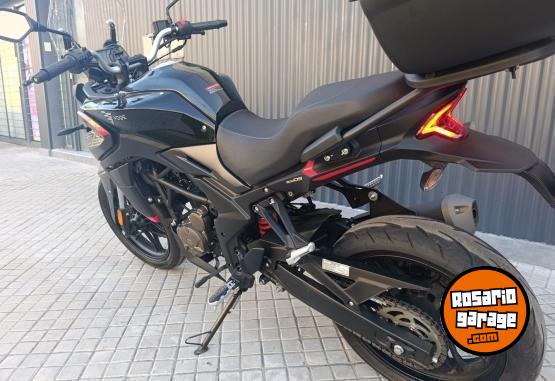 Motos - Voge DS 300 2024 Nafta 5700Km - En Venta