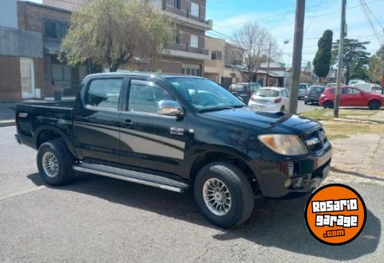 Camionetas - Toyota HILUX 4X2 C/D SR 3 2006 Diesel 302000Km - En Venta