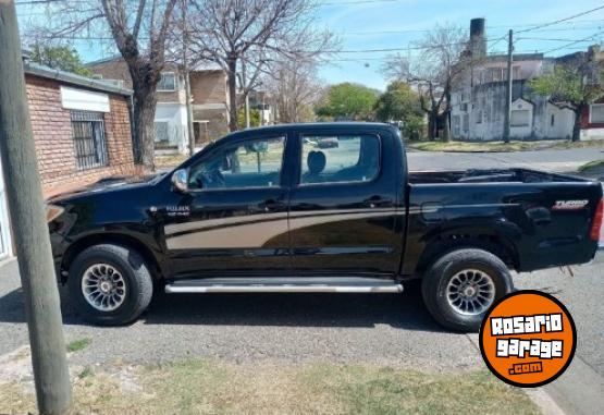 Camionetas - Toyota HILUX 4X2 C/D SR 3 2006 Diesel 302000Km - En Venta