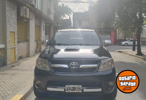 Camionetas - Toyota HILUX 4X2 C/D SR 3 2006 Diesel 302000Km - En Venta