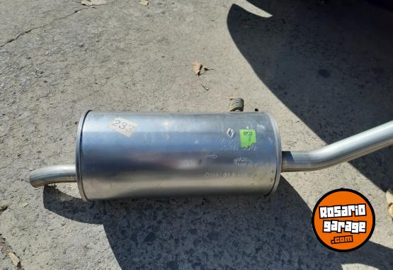 Accesorios para Autos - Vendo silenciador trasero original Renault - En Venta