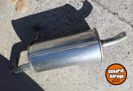 Accesorios para Autos - Vendo silenciador trasero original Renault - En Venta