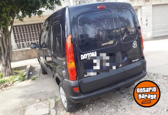 Utilitarios - Renault Kangoo 2012 Diesel 220000Km - En Venta