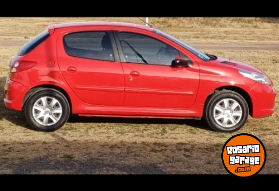 Autos - Peugeot 207 compact active 1.4 N 2014 GNC 132000Km - En Venta