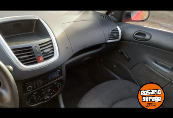 Autos - Peugeot 207 compact active 1.4 N 2014 GNC 132000Km - En Venta