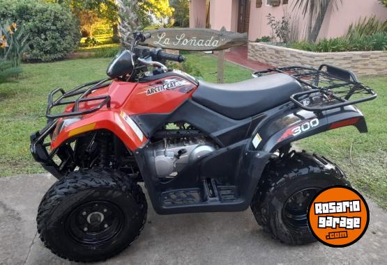 Cuatris y UTVs - Otra marca DVX PARRILLERO 2015  2850Km - En Venta