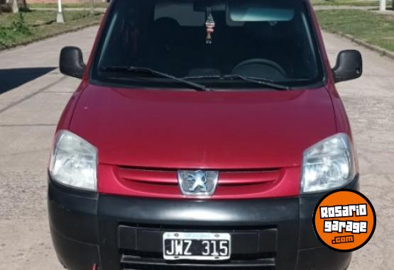 Utilitarios - Peugeot Partner 2011 Diesel 200000Km - En Venta