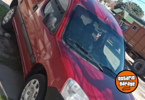 Utilitarios - Peugeot Partner 2011 Diesel 200000Km - En Venta