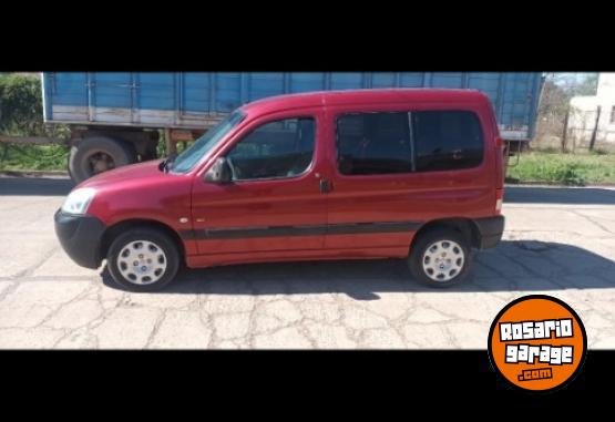 Utilitarios - Peugeot Partner 2011 Diesel 200000Km - En Venta
