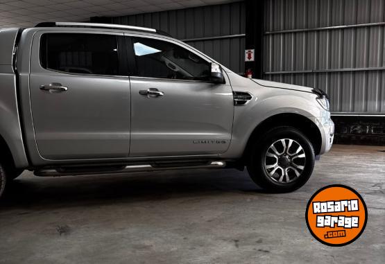 Camionetas - Ford Ranger Limited 4x4 AT 2020 Diesel 140000Km - En Venta