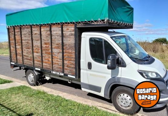 Utilitarios - Peugeot Boxer 2.2 hdi 2019 Diesel 270000Km - En Venta