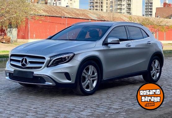 Autos - Mercedes Benz GLA 200 2015 Nafta 98500Km - En Venta
