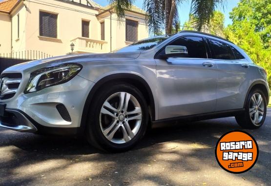 Autos - Mercedes Benz GLA 200 2015 Nafta 98500Km - En Venta