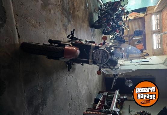 Motos - Royal Enfield Super meteor 650 celestia 2024 Nafta 6000Km - En Venta