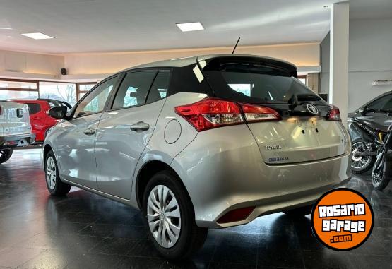 Autos - Toyota YARIS 1.5 5 PTAS XS CVT 2025 Nafta 0Km - En Venta
